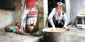 Nặng trĩu nỗi lo ngày nhập học