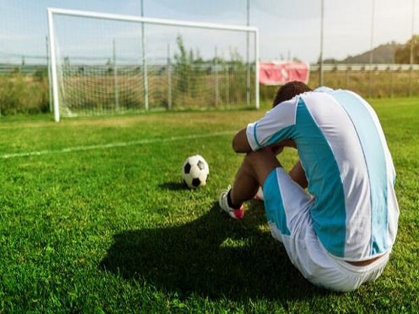 Cầu thủ cần nghỉ ngơi bao lâu sau mỗi trận đấu bóng đá?
