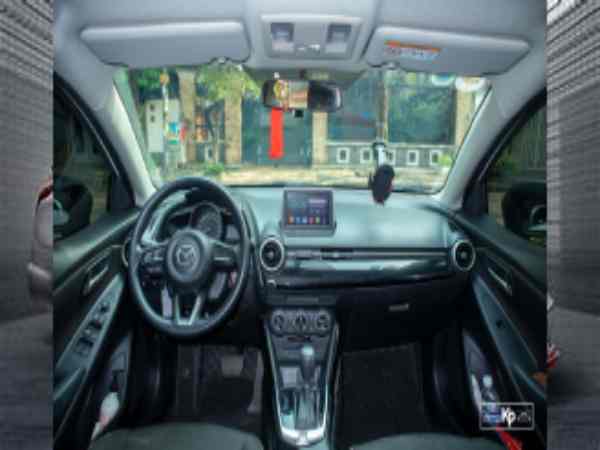 Đánh giá nội thất Mazda 2