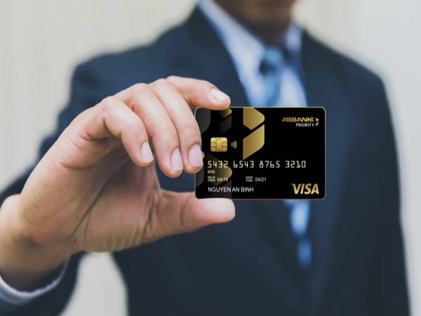 Đặc điểm nổi bậc của thẻ khách hàng priority là gì Đặc điểm nổi bậc của thẻ khách hàng priority là gì
