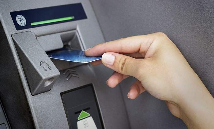 Tìm hiểu về tính năng chuyển tiền qua ATM