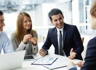 Nhà quản trị là người vạch ra chiến lược phát triển cho doanh nghiệp