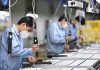 Lực lượng sản xuất bao gồm những yếu tố nào?