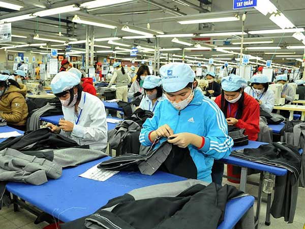 Lực lượng sản xuất là tổng hợp tất cả các yếu tố vật chất và con người