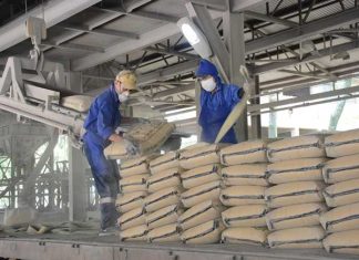 Đóng gói và phân phối là bước quan trọng trong sản xuất xi măng
