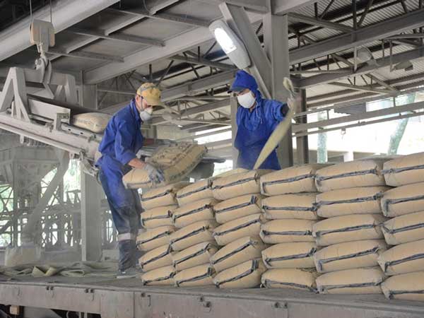 Đóng gói và phân phối là bước quan trọng trong sản xuất xi măng