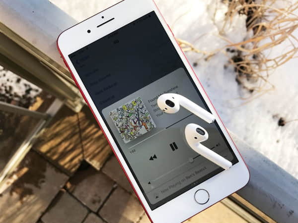 Đặt lại AirPod vào hộp sạc
