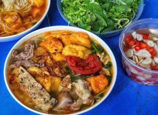 10 quán bún riêu ngon ở Hà Nội